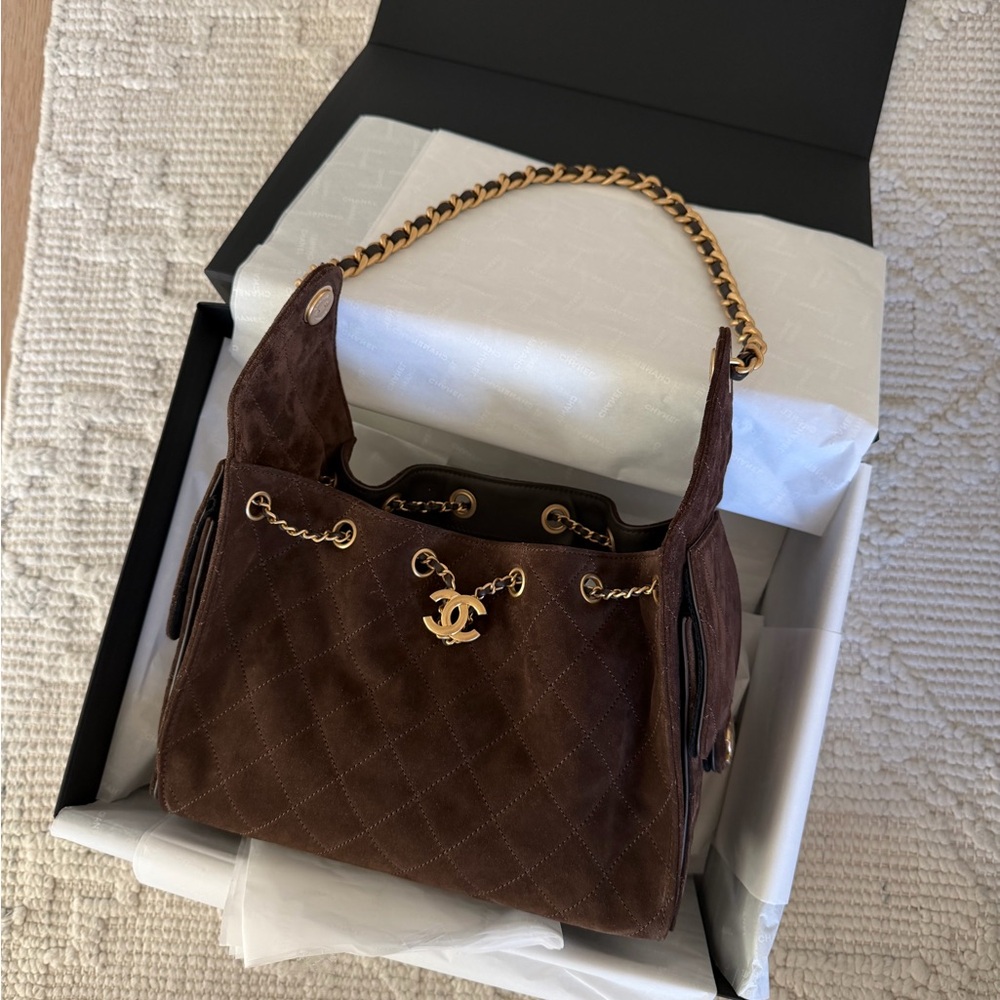 New CHANEL 25 Brown Suede Small
Hobo Tote - Picture 3 of 12